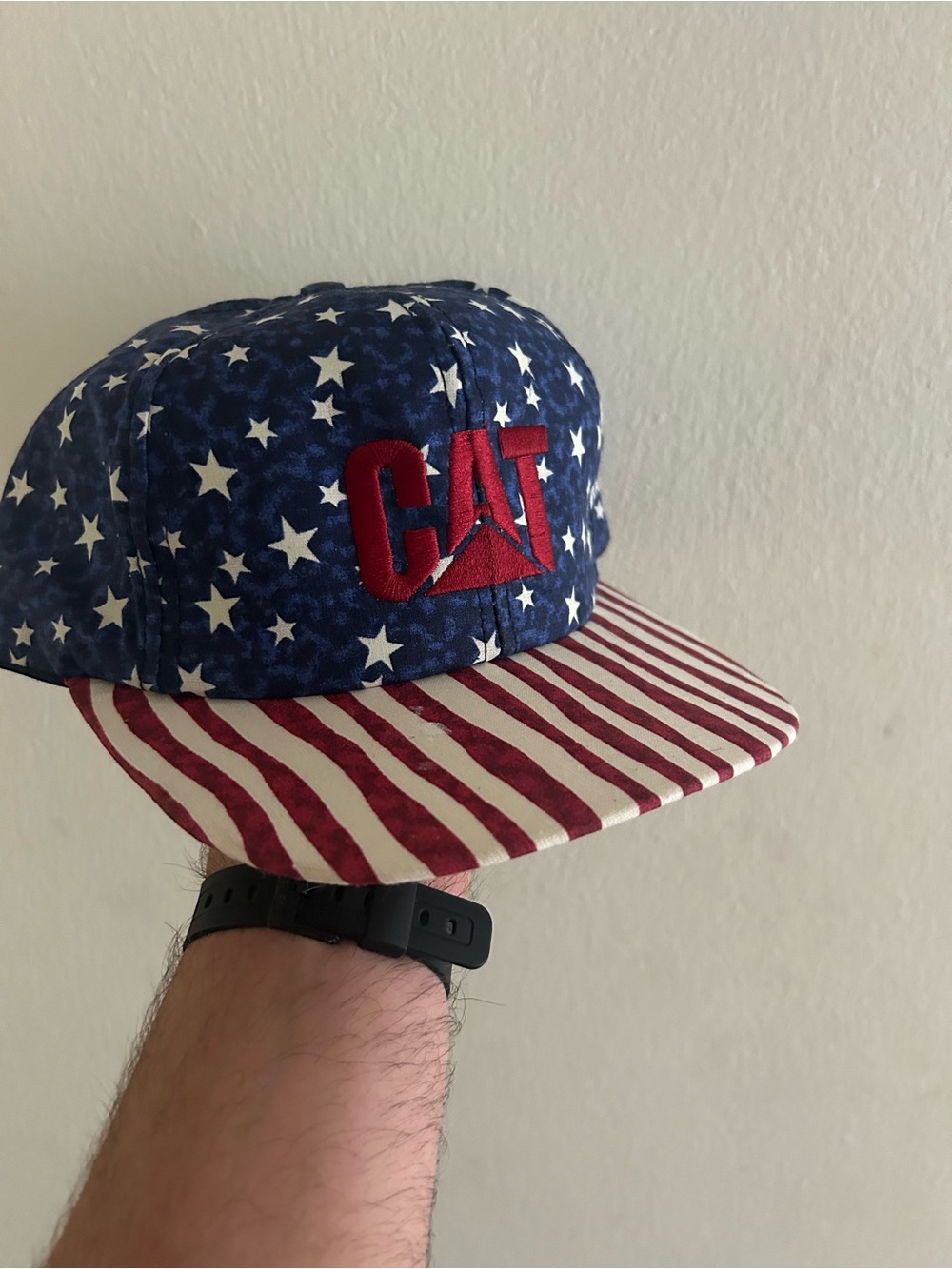 🇺🇸USA 🇺🇸 250 🇺🇸 Caterpillar Stars & Stripes Flag Snapback Hat - Blue, Red, White